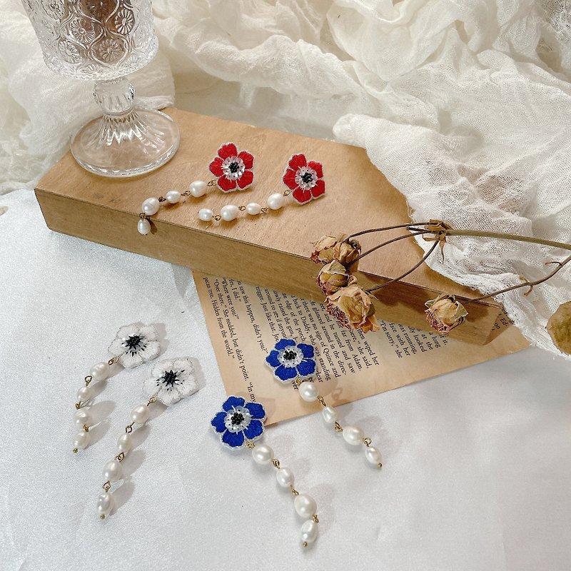 Hand-made embroidery // Wind Flower Earrings // Can be changed to clip style - ต่างหู - งานปัก สีแดง