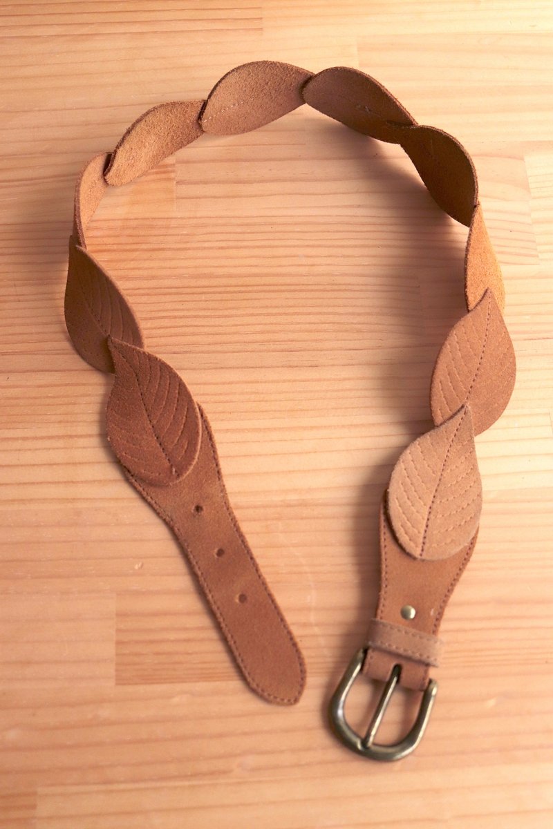 Second-hand old Dutch 100% suede leaf belt - เข็มขัด - หนังแท้ สีนำ้ตาล