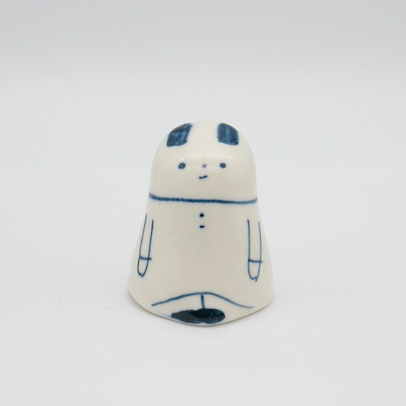 Handmade ceramic doll, sitting rabbit - ของวางตกแต่ง - เครื่องลายคราม ขาว