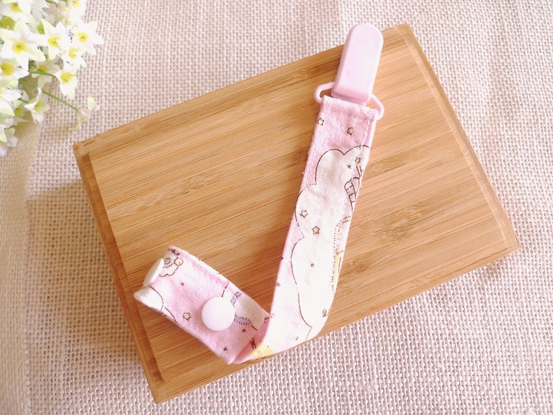 Pink kitten- pacifier chain/toy chain - ผ้ากันเปื้อน - ผ้าฝ้าย/ผ้าลินิน สึชมพู