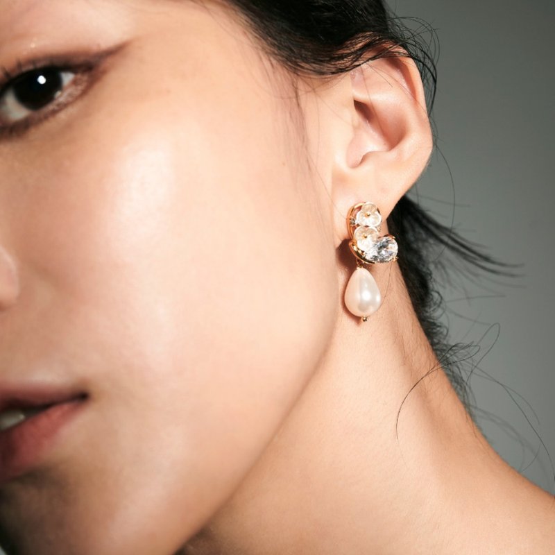 Vintage Princeton Palace Garden Pearl Earrings - ต่างหู - ทองแดงทองเหลือง สีเงิน