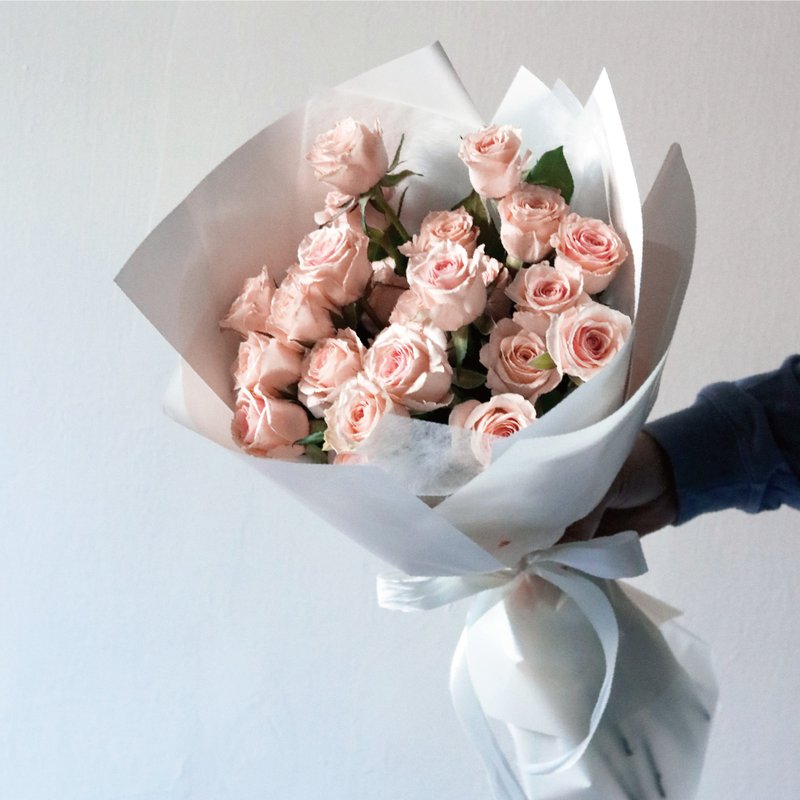 [Flowers imported rose bouquet] White Valentine's Day. opening. Birthday. Graduation Season I can be picked up by yourself - ตกแต่งต้นไม้ - พืช/ดอกไม้ หลากหลายสี