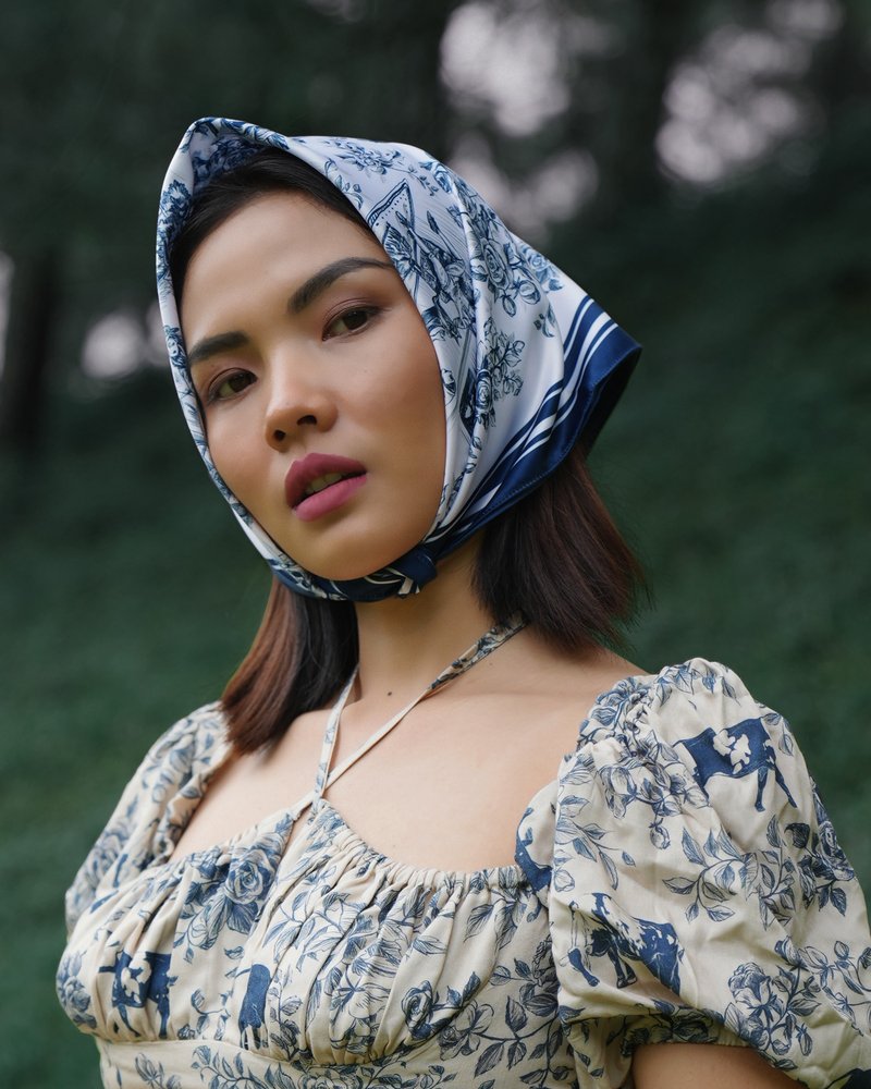 The Milkmaid Mini Scarf en Bleu - 領帶/領帶夾 - 絲．絹 藍色