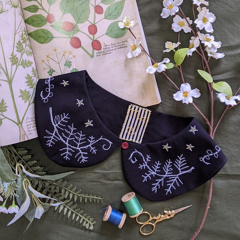 The Ferns, Handmade embroidery collar - Bow Ties & Ascots - Cotton & Hemp Black
