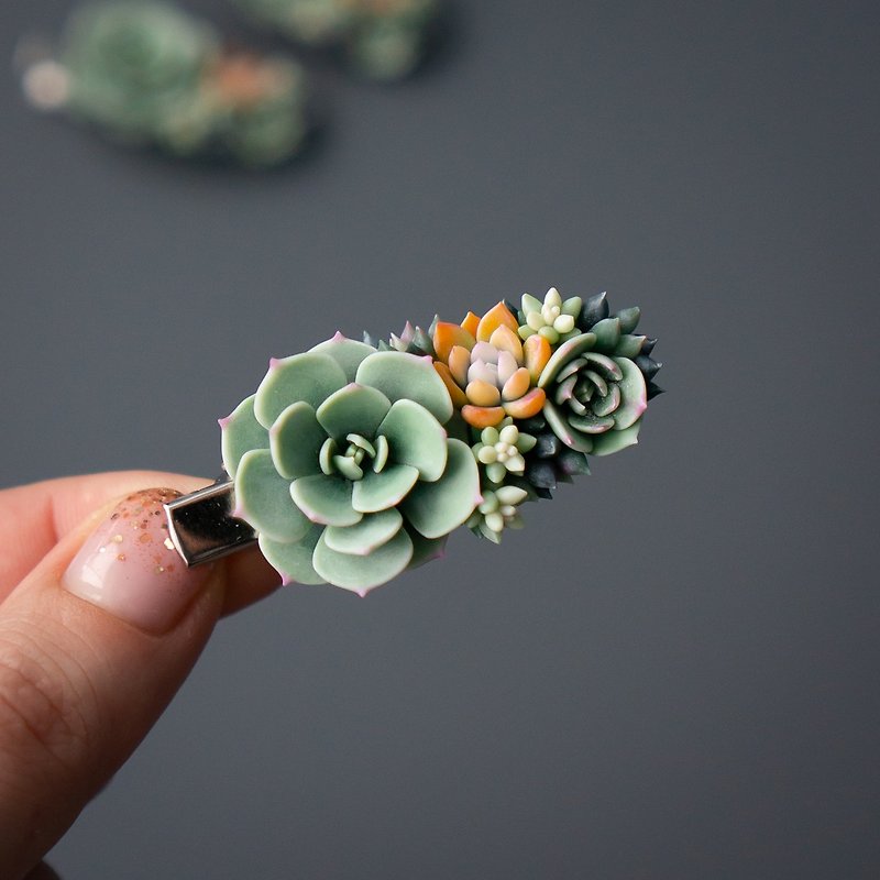 Small crocodile hair clip with green succulents, 1 piece - Hair Accessories - Other Materials Green