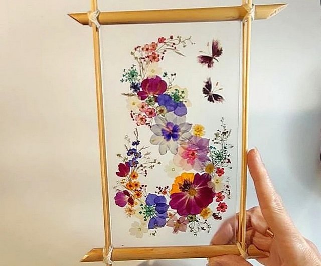 Pressed flowers frame Dried flower wall art in floating frame - Shop  Bohemiahome Dried Flowers & Bouquets - Pinkoi