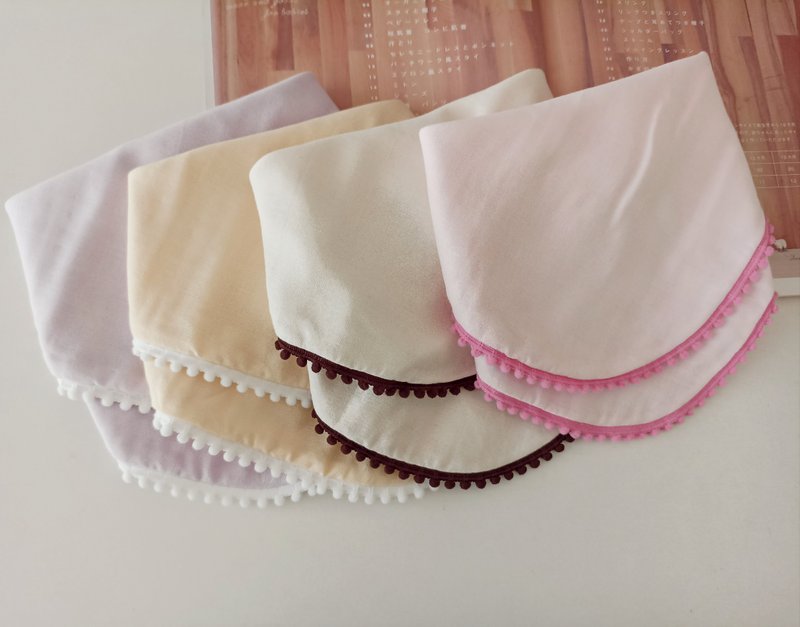 [Shipping within 5 days] Cotton ball baby scarf triangular scarf bib saliva towel baby bib - ผ้ากันเปื้อน - ผ้าฝ้าย/ผ้าลินิน หลากหลายสี