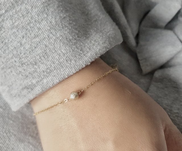 Dainty Ball Bracelet