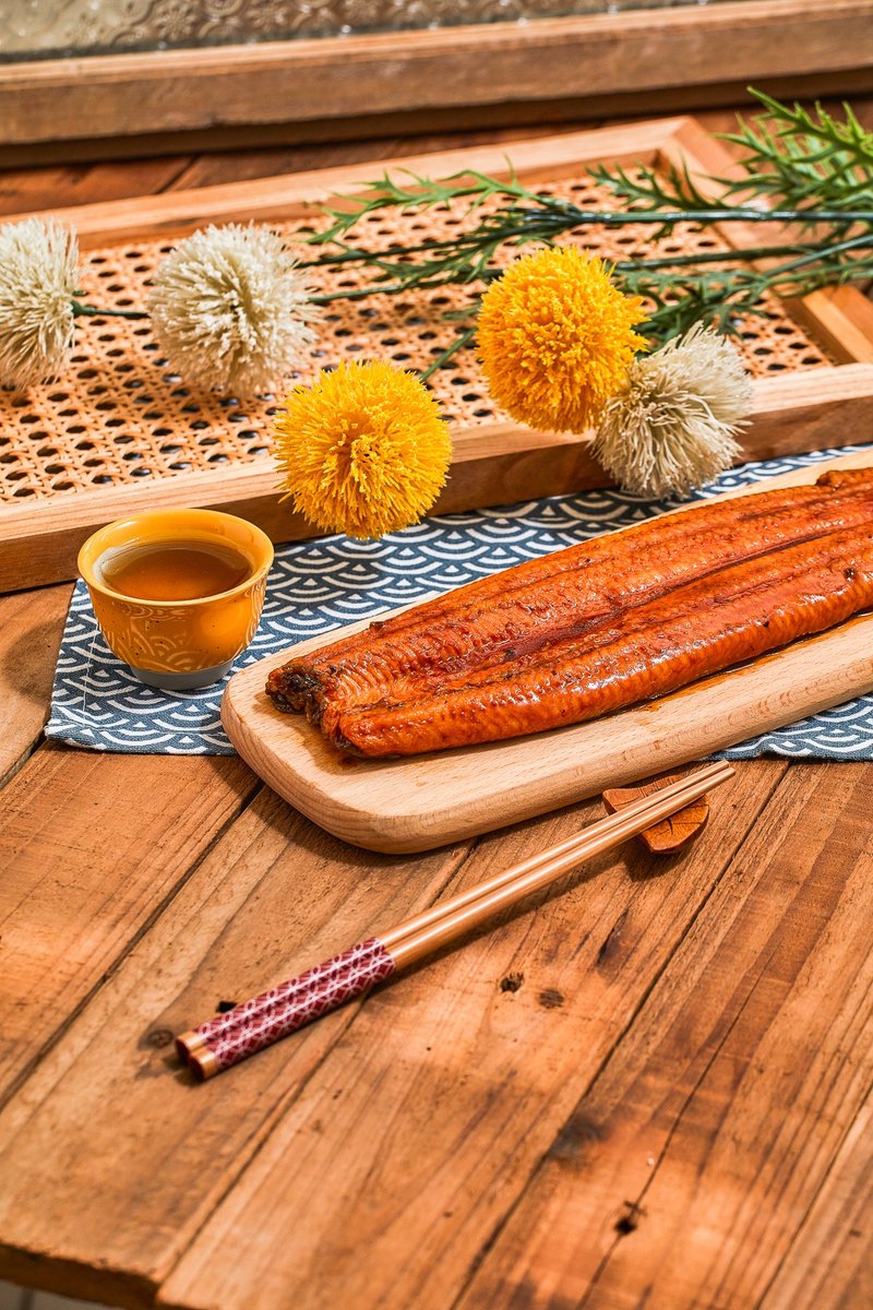 【生生】細嫩口感 外銷日本蒲燒鰻 鰻片獨享包 250G - 水餃/滷味/熟食 - 其他材質 紅色