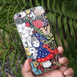 パッケージ全体の電話シェルiPhone11 ProMaxのブルー帽子と彼女の森の冒険のレリーフテクスチャ