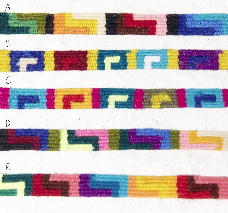 手工編織羊毛手繩-彩色小山/彩色圖騰/南美風手繩(每款限量一件 - 手鍊/手鐲 - 棉．麻 多色
