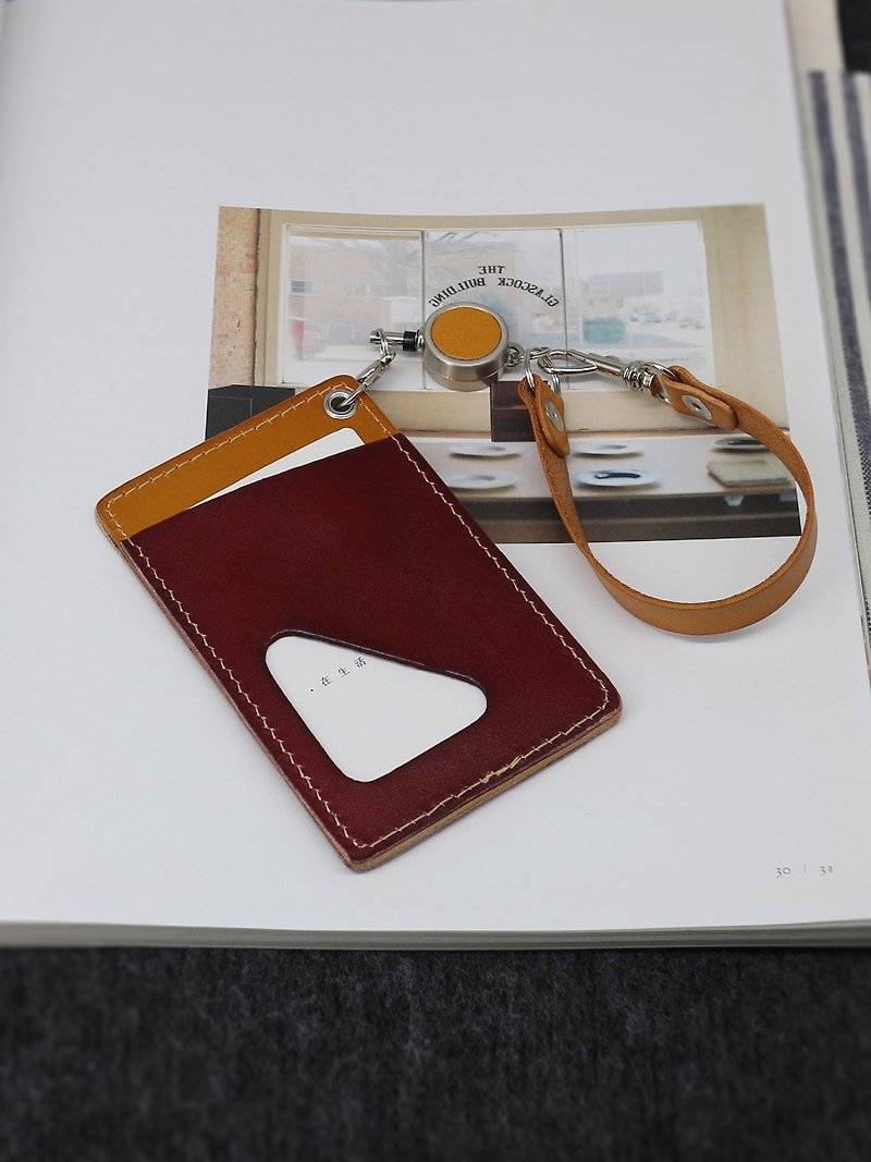 Genuine leather vegetable tanned top layer cowhide card holder with retractable cord - ที่ใส่บัตรคล้องคอ - หนังแท้ 