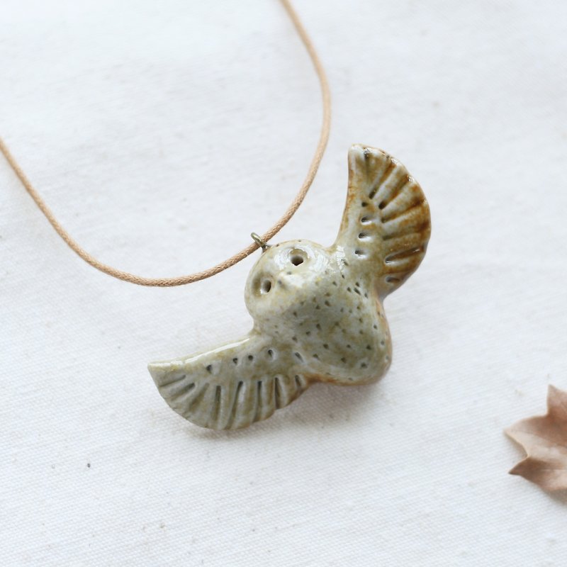 Firewood Owl Owl Essential Oil Necklace - Necklaces - Pottery Khaki