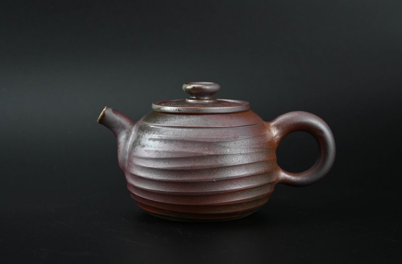 手工製作柴燒正把壺－經典款 【臻麟陶藝】 - 茶壺/茶杯/茶具 - 陶 