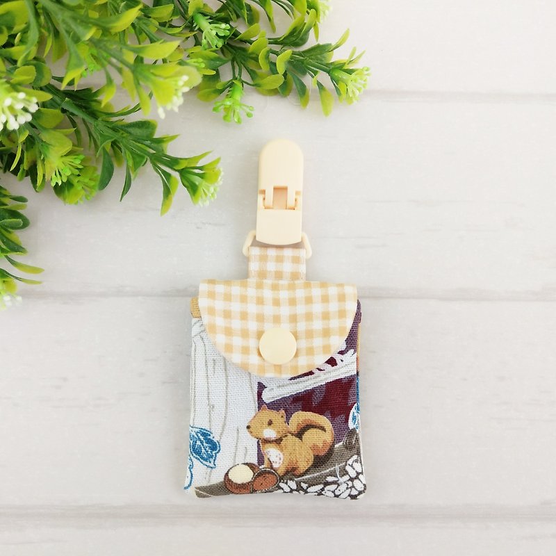 Naughty squirrel. Safe Charm Bag Ticket Card Bag (name can be embroidered) - Omamori - Cotton & Hemp Yellow
