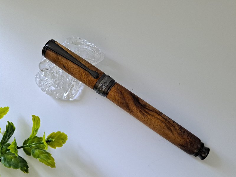 Pistacia log handmade pen fountain pen revolving fish style - Fountain Pens - Wood 