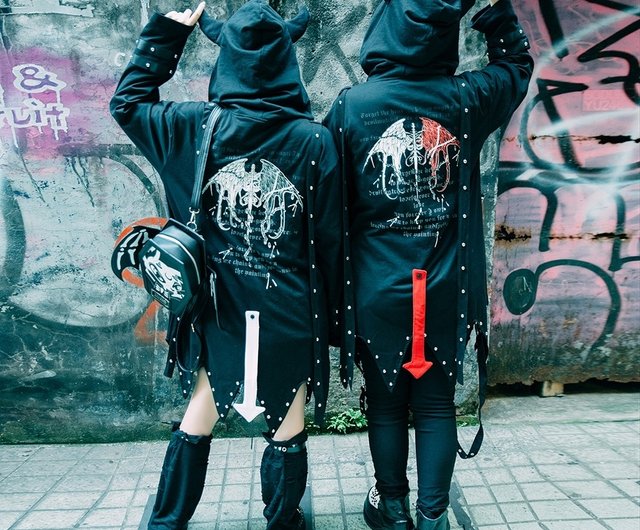 ジャケット・アウター CRUCIFIED FUR COAT visual kei anime punk caged Cambion crucifix button front