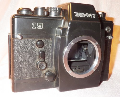 「動作品」ZENIT-B 一眼レフ 35mmフィルムカメラ 500x0.jpg