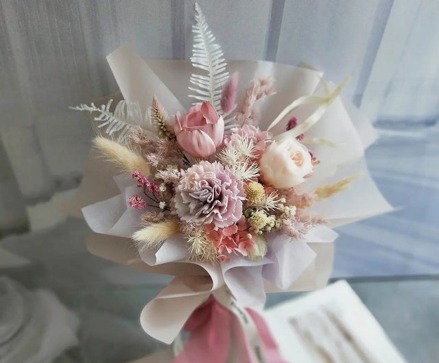 Korean bouquet-single carnation bouquet Immortal graduation bouquet  Valentine's Day - Shop flowerdays Dried Flowers & Bouquets - Pinkoi