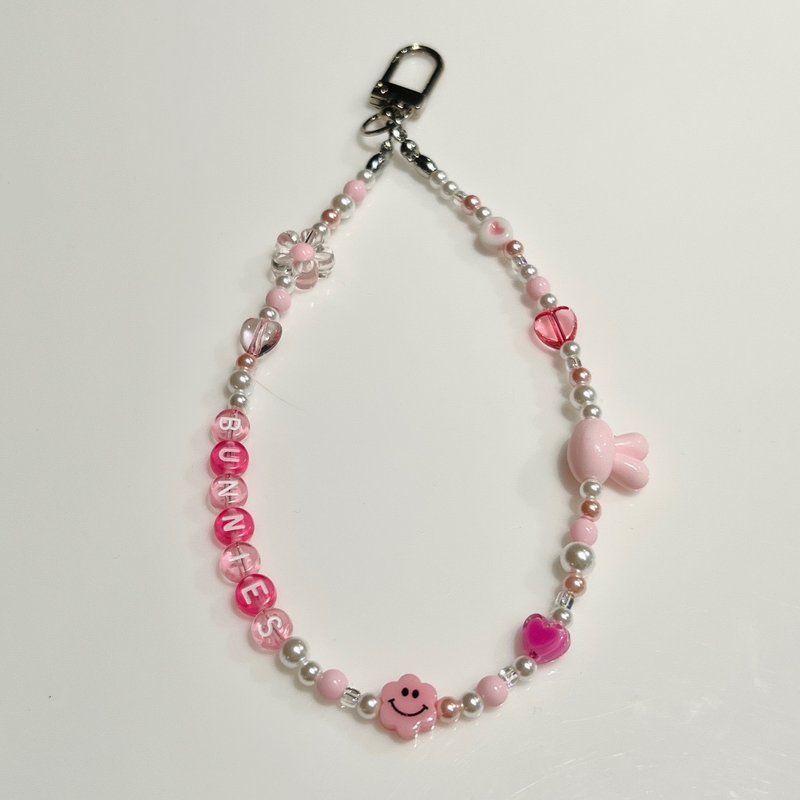 Cute bunny pink beaded mobile phone chain with customizable letters - เชือก/สายคล้อง - พลาสติก สึชมพู