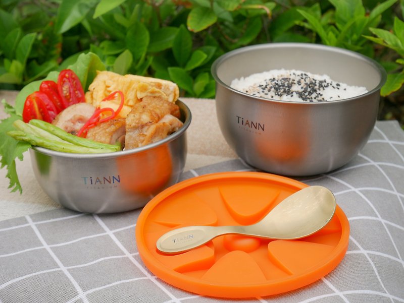 Titanium Bowl (Double-Walled) with Spoon & Bowl Lid set - ถ้วยชาม - โลหะ สีเงิน