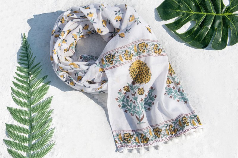 Hand-woven pure cotton silk scarf/hand woodcut printed plant-dyed scarf/vegetable dyed cotton silk scarf-tassel chrysanthemum flower - Scarves - Cotton & Hemp Multicolor