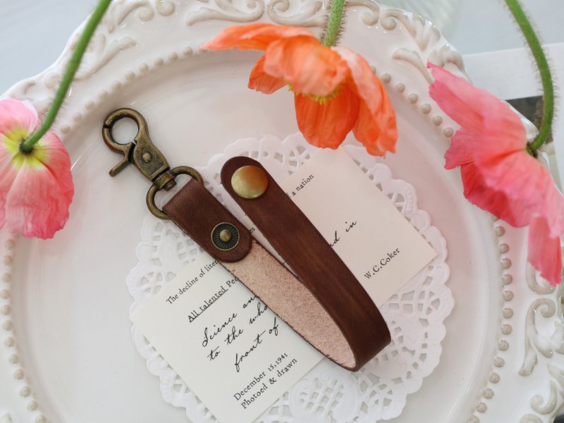 Good hook leather lettering key ring/custom gift/free lettering - ที่ห้อยกุญแจ - หนังแท้ สีนำ้ตาล