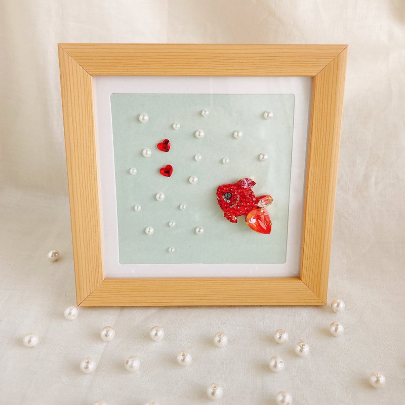 Goldfish interior frame - Picture Frames - Glass Red