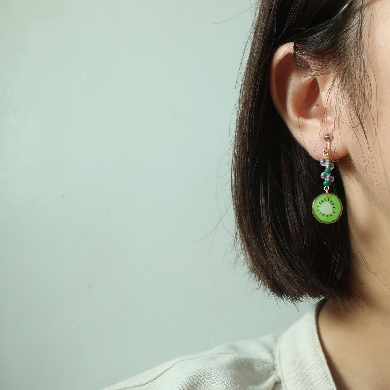 kiwi pierced earrings / Clip-On - Earrings & Clip-ons - Acrylic 