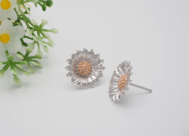 Daisy two-tone stud sterling silver earring - Earrings & Clip-ons - Sterling Silver Orange