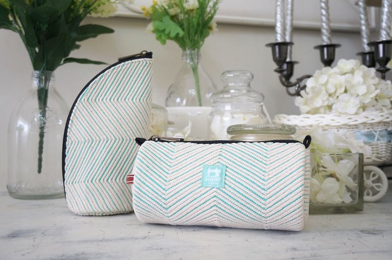 Styling storage bag/cosmetic bag/pencil bag embroidered jacquard canvas | Tiffany green - Toiletry Bags & Pouches - Paper Blue