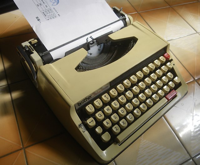 昔】初期の和文タイプライターW-8 - ショップ OLD-TIME Vintage ...