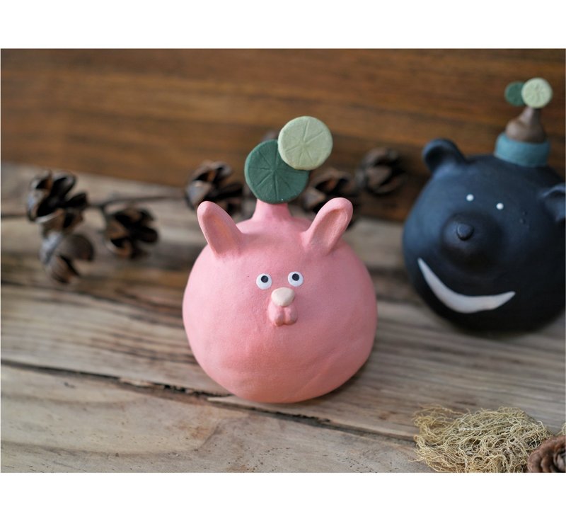 圓葉山烏龜・粉紅兔 陶偶 - 擺飾/家飾品 - 陶 粉紅色