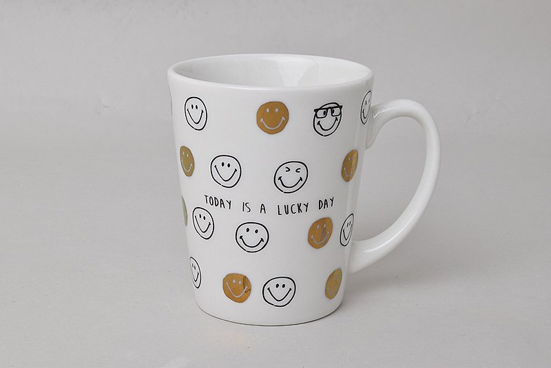 [SHINA CASA] Gold Smile Smiley Mug 250ml - แก้วมัค/แก้วกาแฟ - เครื่องลายคราม สีทอง