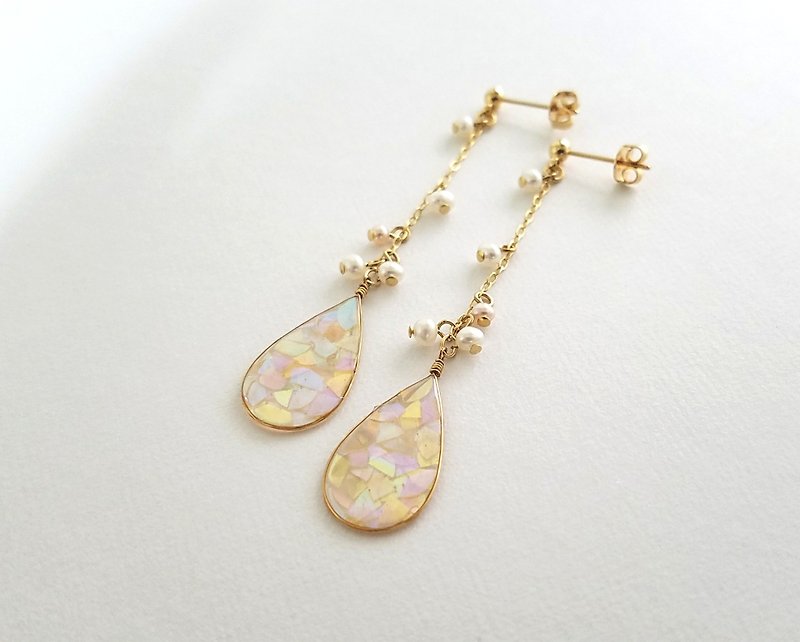 mosaic drop & freshwater pearl long pierced or clip-on earrings (peach) - ต่างหู - เรซิน สึชมพู