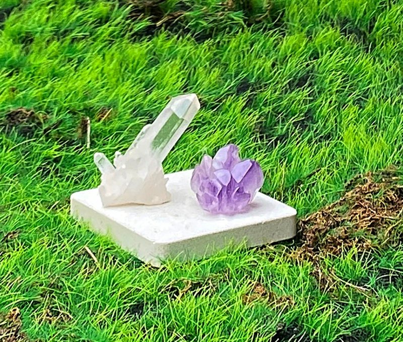 Energy Decoration - Natural Raw Mineral Cute Small White Crystal Pillar Amethyst Backbone Crystal Flower Set for Healing and Good Luck - Items for Display - Crystal Multicolor