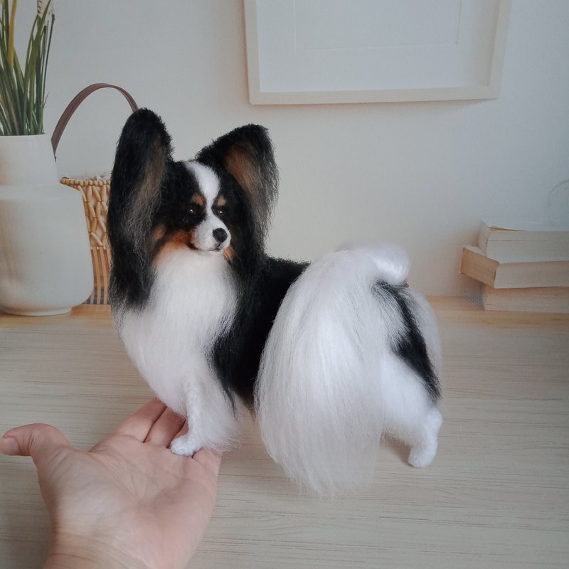 Height 8 inches (20 cm) Custom Miniature realistic crochet Papillon Tricolor - 玩偶/公仔 - 其他材質 白色