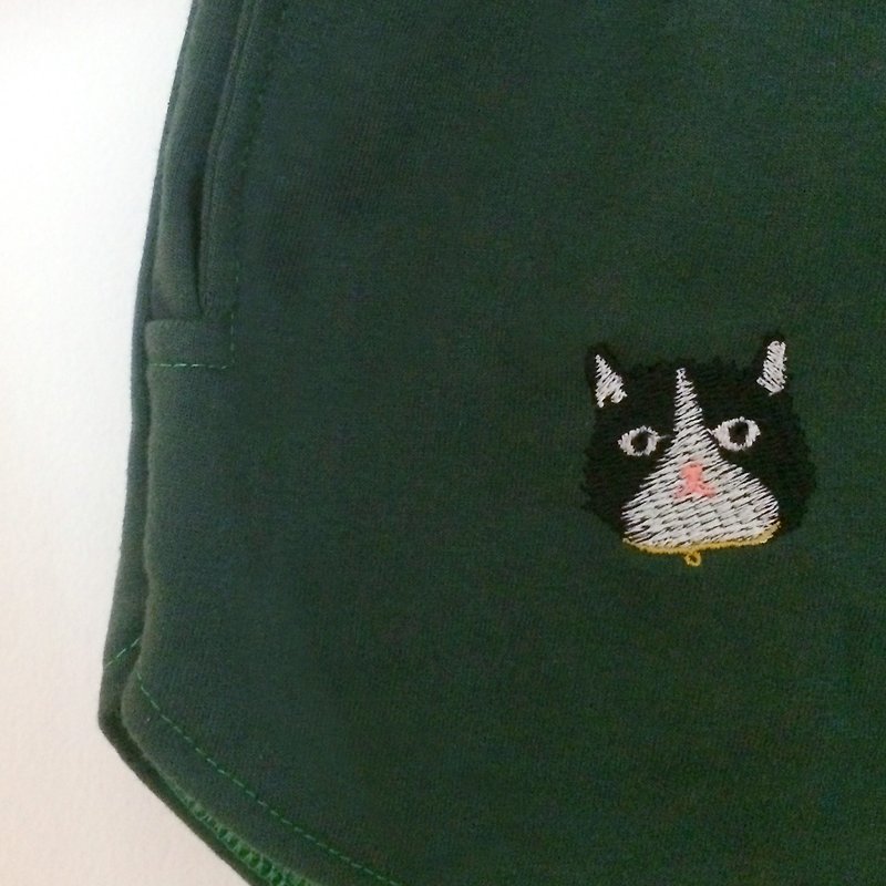 Happy Cat Embroidery - Shorts / Dark Green【雙 11 限定】 - Women's Shorts - Cotton & Hemp Green