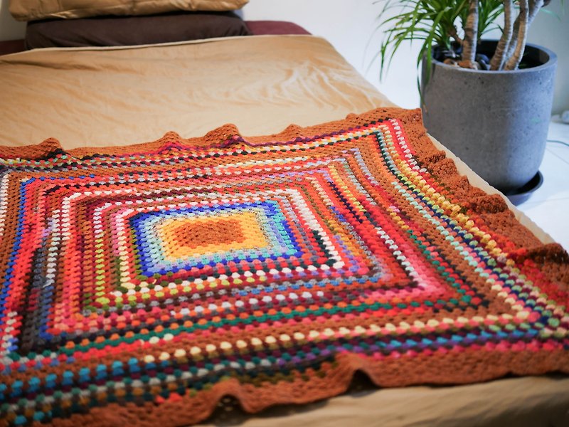 賢治的餐桌地毯 暖情鄉村手工編織古董彩色萬用毯床罩Vintage - 地墊/地毯 - 聚酯纖維 多色