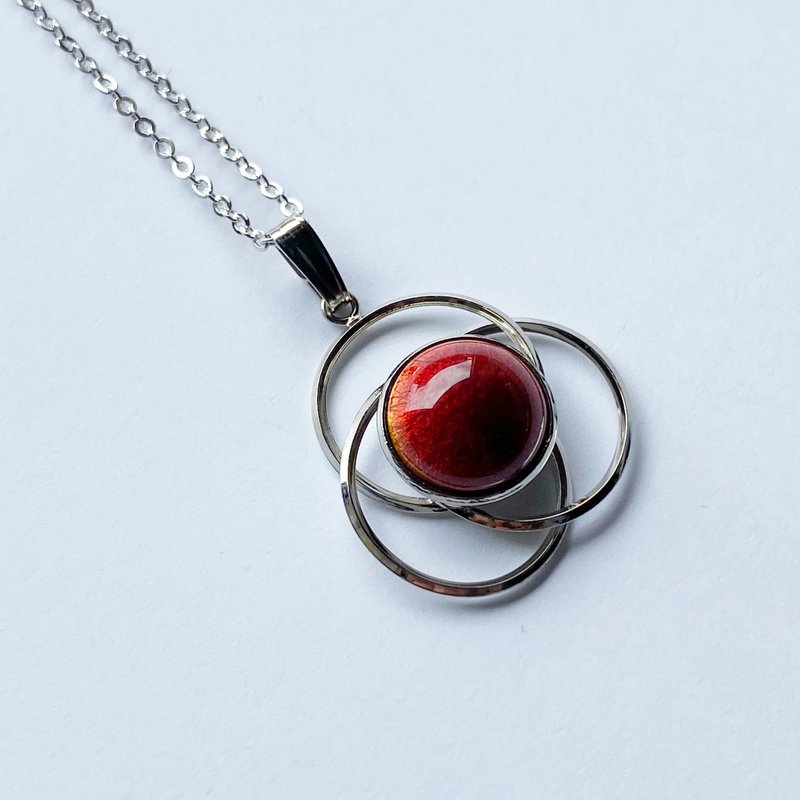 Mitsuwa [Garnet] Cloisonne pendant Sterling silver cloisonne - Necklaces - Other Materials Red