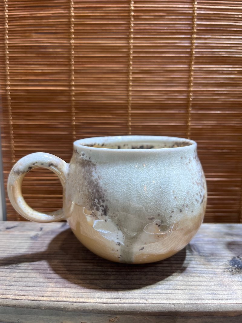 wood fired mug - แก้วมัค/แก้วกาแฟ - เครื่องลายคราม ขาว
