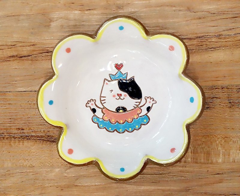 Hands hugging cat Little Prince ─ ✖ disc shape - Pottery & Ceramics - Pottery 