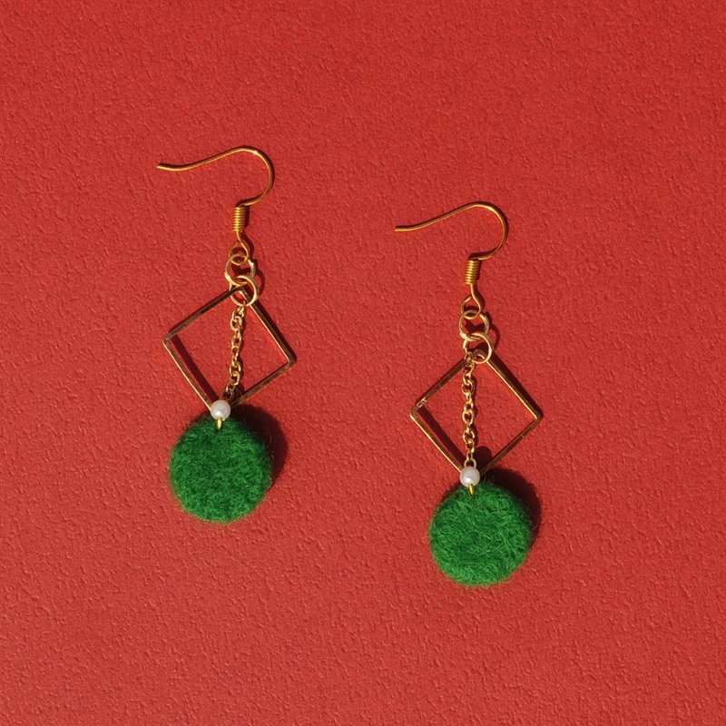 Prismatic × round geometric earrings / Clip-On - Earrings & Clip-ons - Wool Green