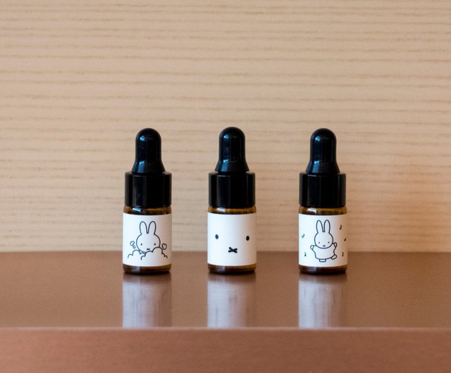 オイル2本 (ミッフィーとボリスのガラスディフューザー付属のオイル) Pinkoi x miffy】ボリスの木製ディフューザー | ninety second