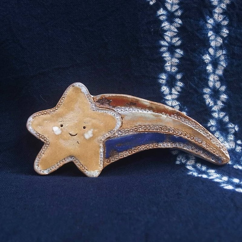 Wishing Rainbow Meteor Ceramic Hand-made Small Pottery Plate - เซรามิก - ดินเผา 
