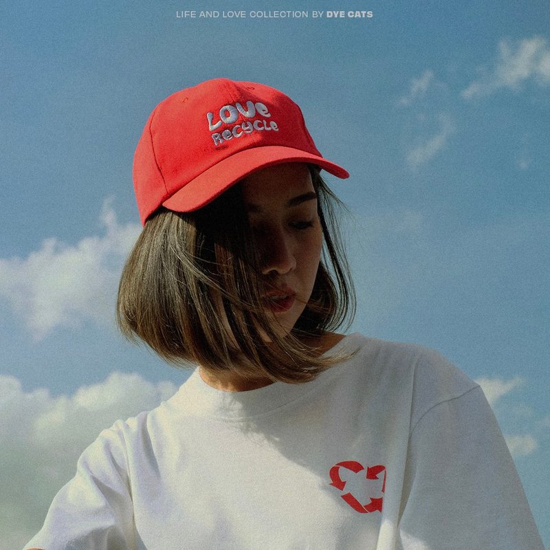 LOVE RECYCLE CAP - 帽子 - 繡線 紅色