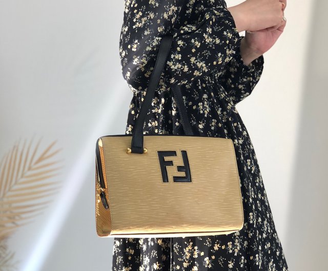 日本直送 名牌中古包 】FENDI フェンディ FFロゴ エピ レザー ...