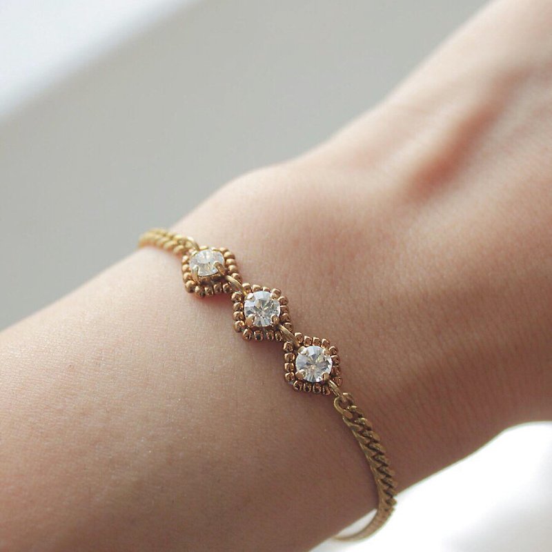 Asahi Bronze bracelet Swarovski diamond beads gift Japan - สร้อยข้อมือ - ทองแดงทองเหลือง สีทอง
