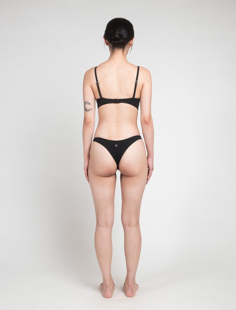Black 經典黑 / 泡泡紗 高衩下褲 / Bottom - 女泳衣/比基尼 - 其他材質 黑色