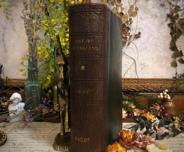 イギリスで出版された100年前のアンティーク装飾本の8部 - ショップ ct